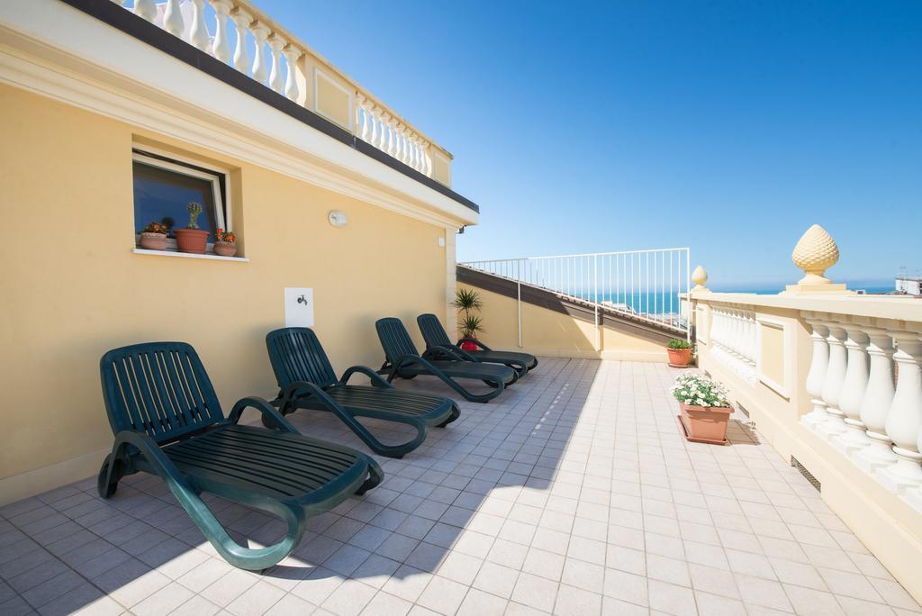 Residence Colombo Viareggio Exterior foto